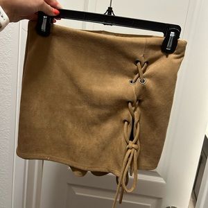 Tan etiquette skort